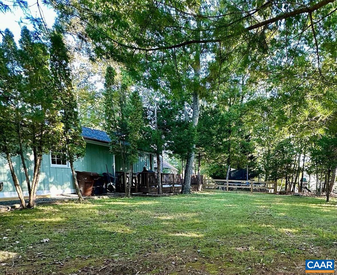 12 Highland Road Palmyra, VA 22963 - Photo 39 of 41 a front view of a house with a garden