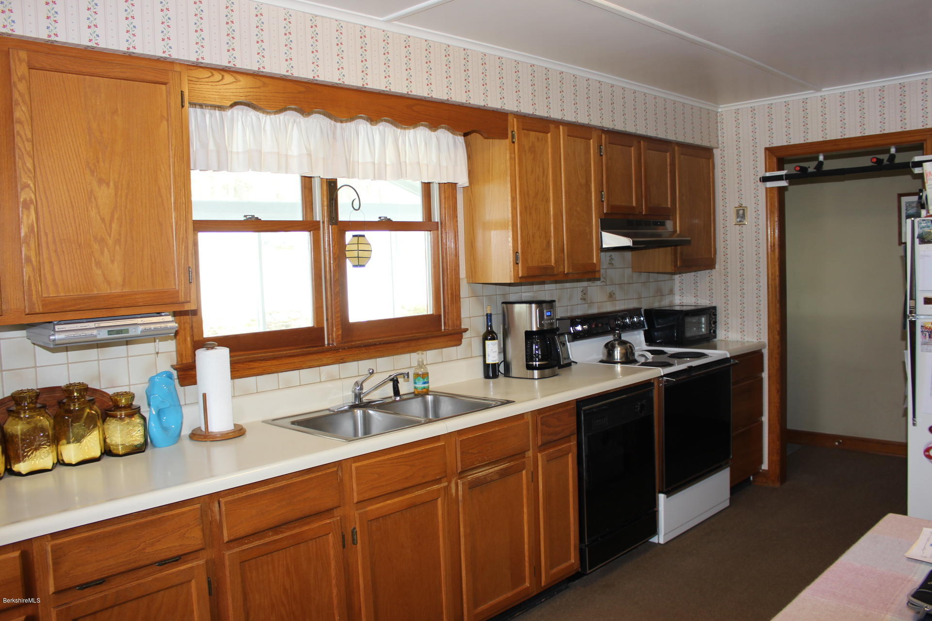 1256 Simonds Road Williamstown, MA 01267 - Photo 24 of 39 IMG_6189