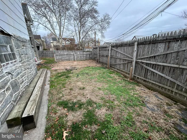 $220,000 | 7502 Parkview Road, Upper Darby, PA 19082