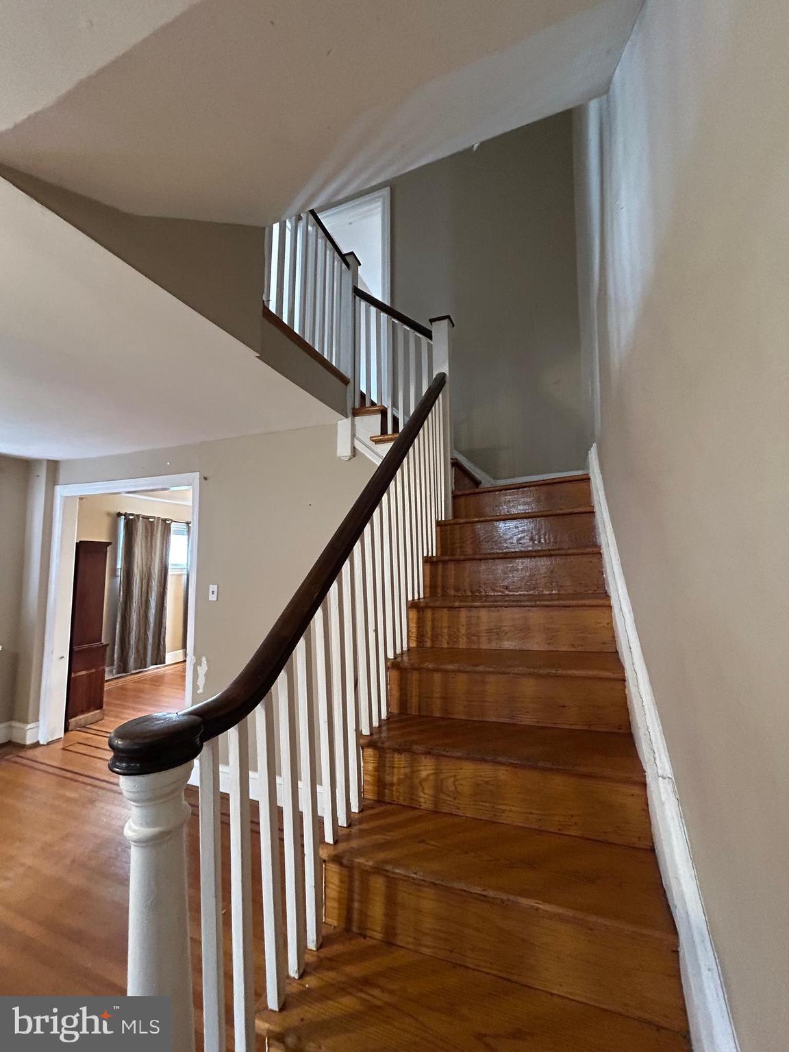 7502 Parkview Road Upper Darby, PA 19082 - Photo 8 of 63 a view of entryway