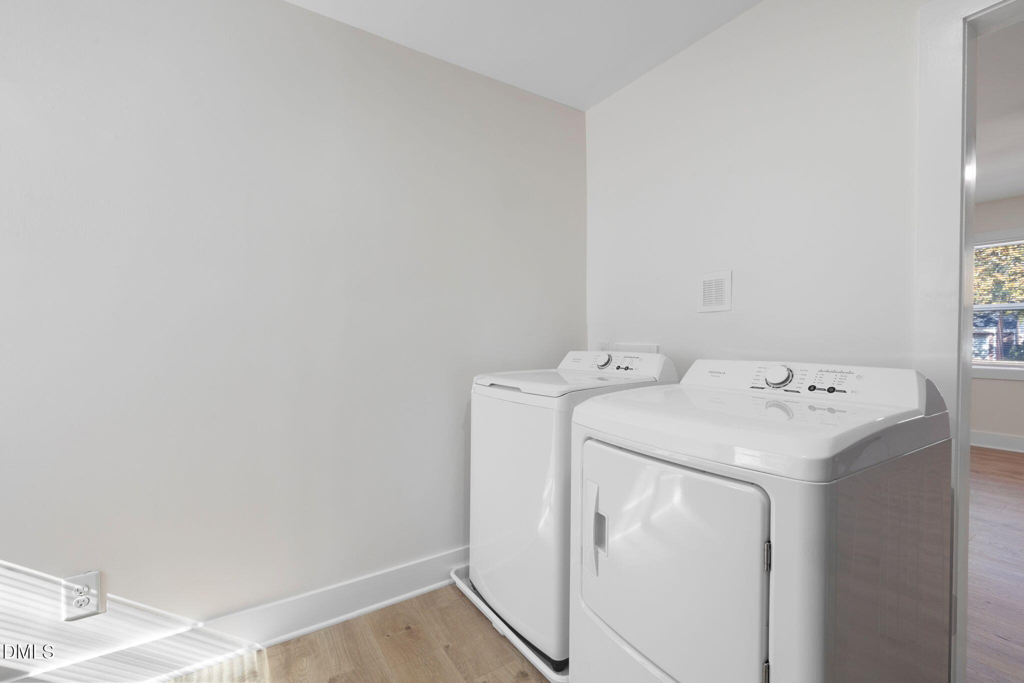 512 East Branch Street Spring Hope, NC 27882 - Photo 16 of 30 a utility room with dryer and washer