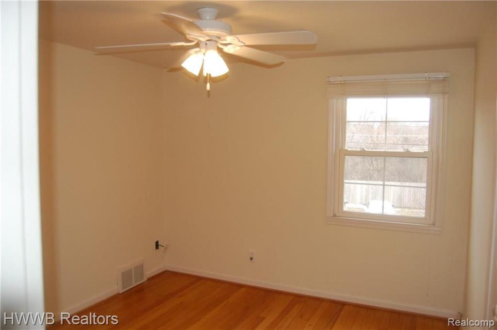1734 Graefield Road Birmingham, MI 48009 - Photo 9 of 10