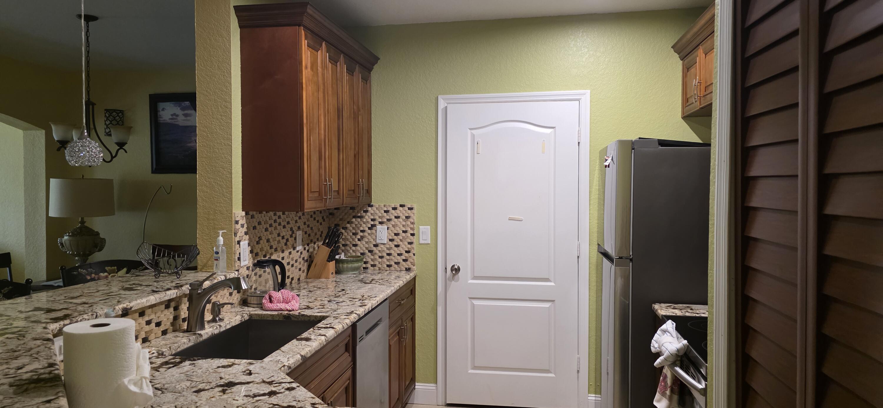 108 Southwest Peacock Boulevard, Unit 5205 Port St. Lucie, FL 34986 - Photo 5 of 33 20251017_135618