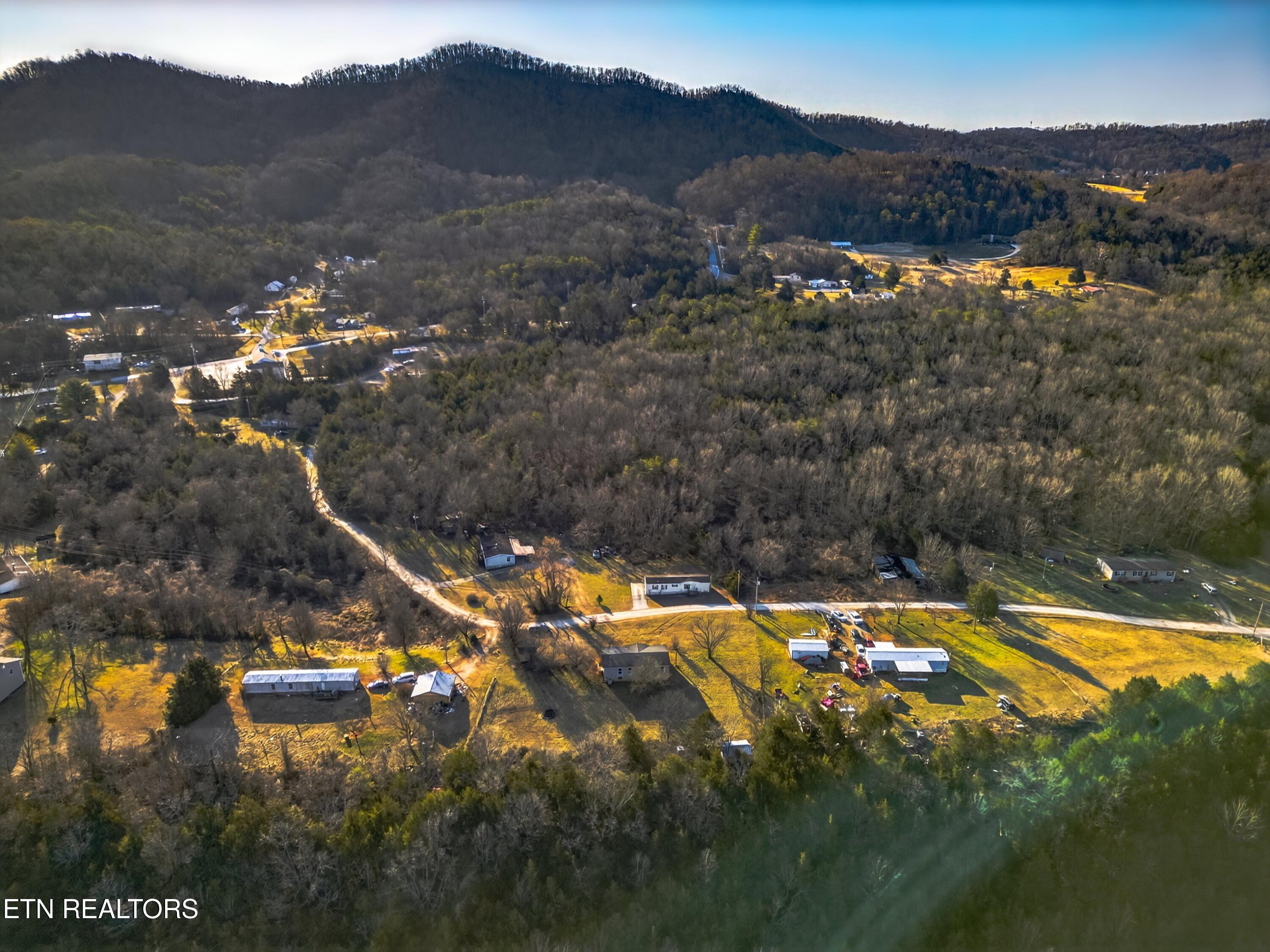 238 Overlook Lane Rutledge, TN 37861 - Photo 25 of 26 026-238OverlookLane-Rutledge-TN-37861-SM