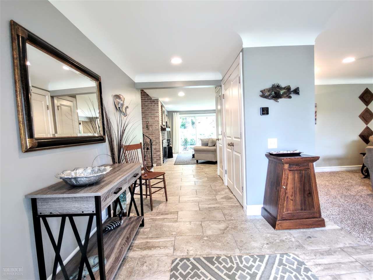 469 Cook Grosse Pointe, MI 48236 - Photo 3 of 35