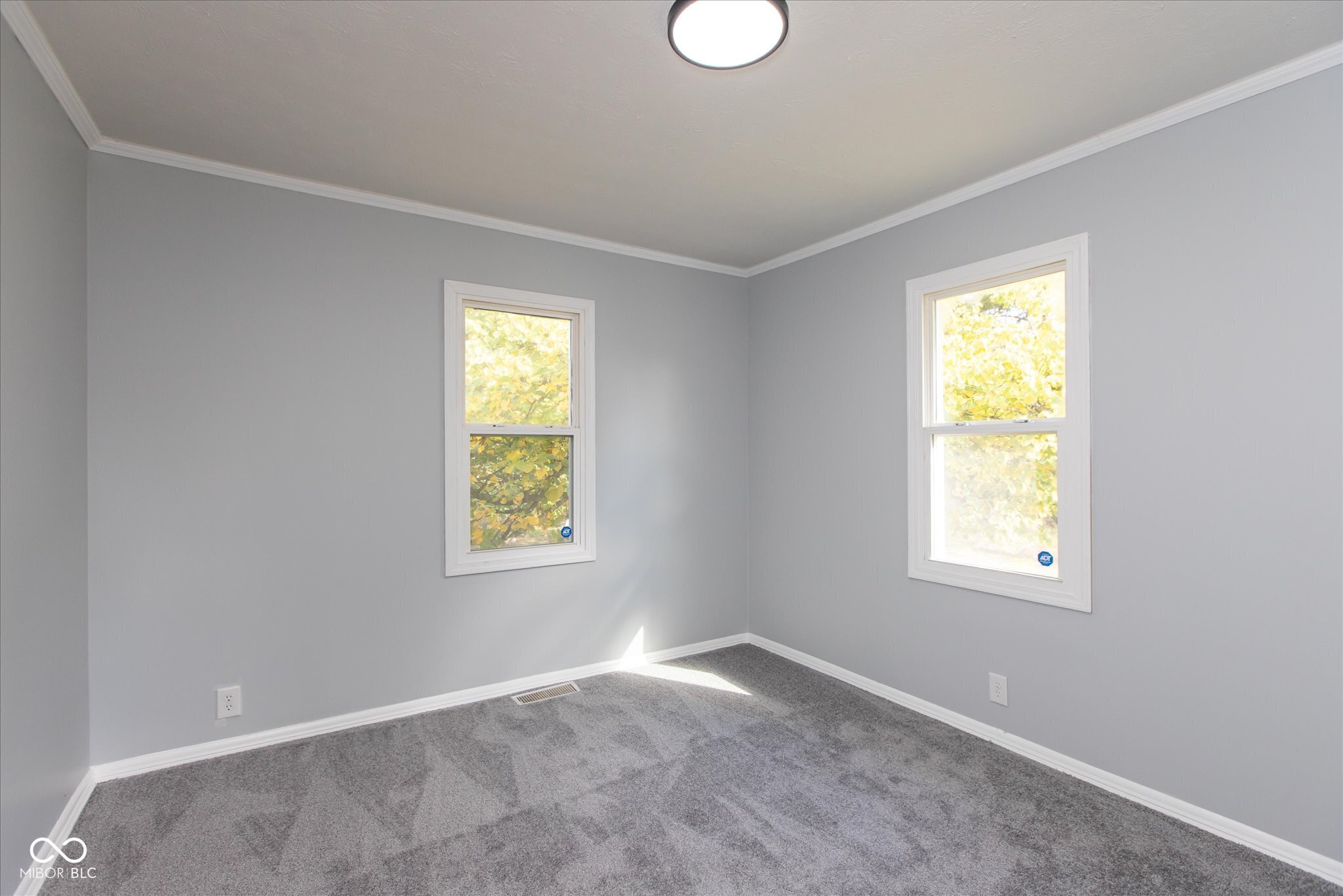 55 North Devon Avenue Indianapolis, IN 46219 - Photo 13 of 21