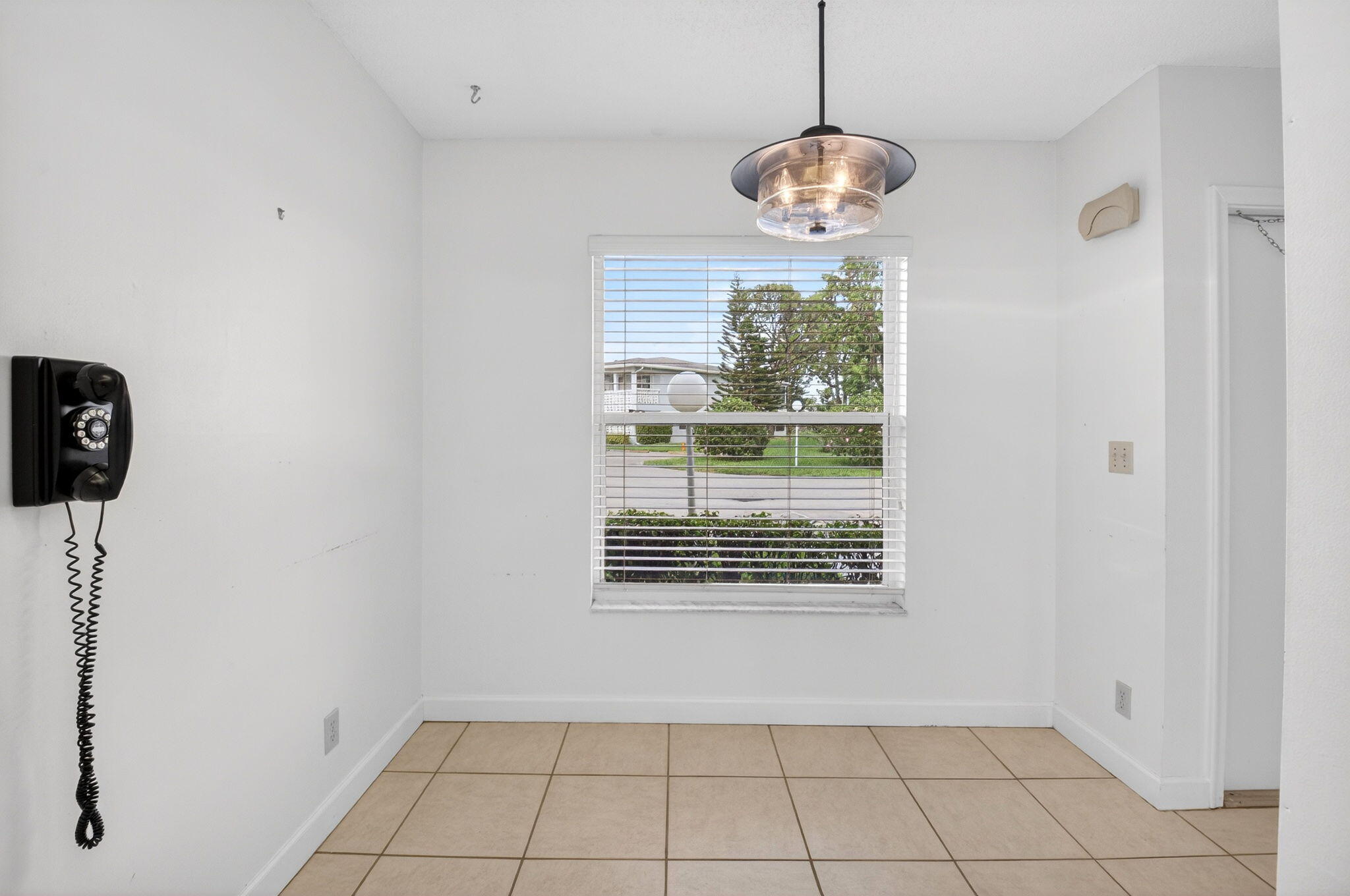 2840 Southwest 13th Street, Unit 103 Delray Beach, FL 33445 - Photo 19 of 72 15-web-or-mls-DSC_4599