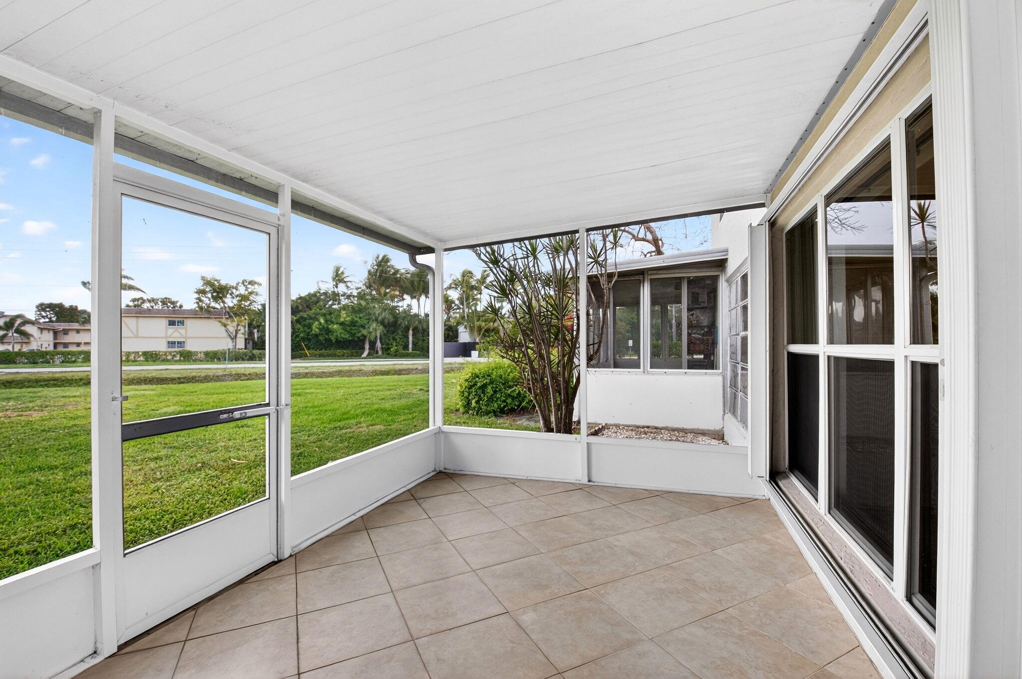 2840 Southwest 13th Street, Unit 103 Delray Beach, FL 33445 - Photo 38 of 72 30-web-or-mls-DSC_4513