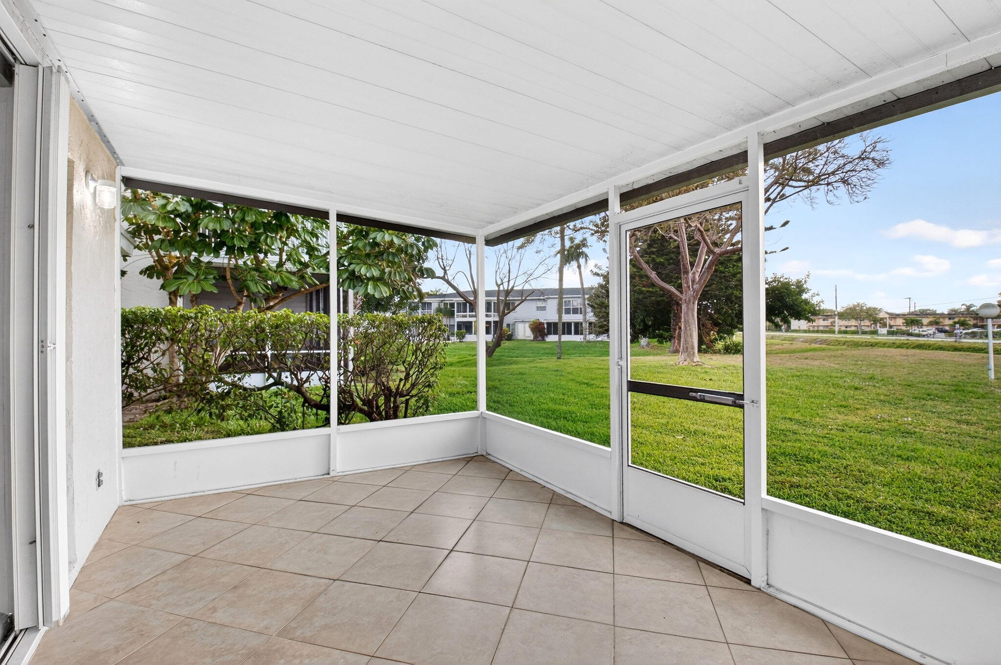 2840 Southwest 13th Street, Unit 103 Delray Beach, FL 33445 - Photo 39 of 72 31-web-or-mls-DSC_4518