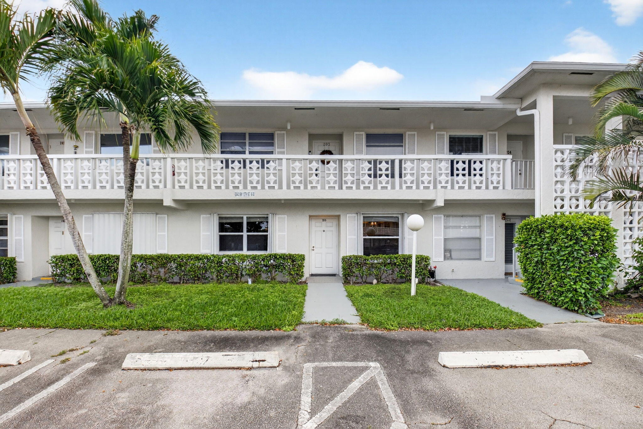 2840 Southwest 13th Street, Unit 103 Delray Beach, FL 33445 - Photo 4 of 72 2-web-or-mls-DSC_4507