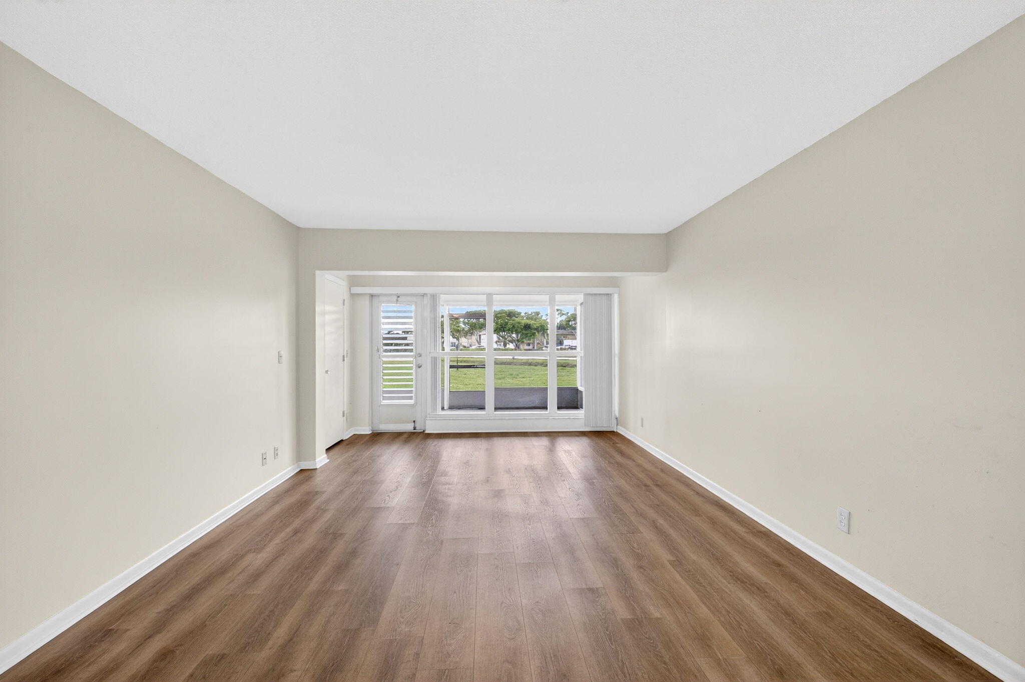 2840 Southwest 13th Street, Unit 103 Delray Beach, FL 33445 - Photo 10 of 72 7-web-or-mls-DSC_4561