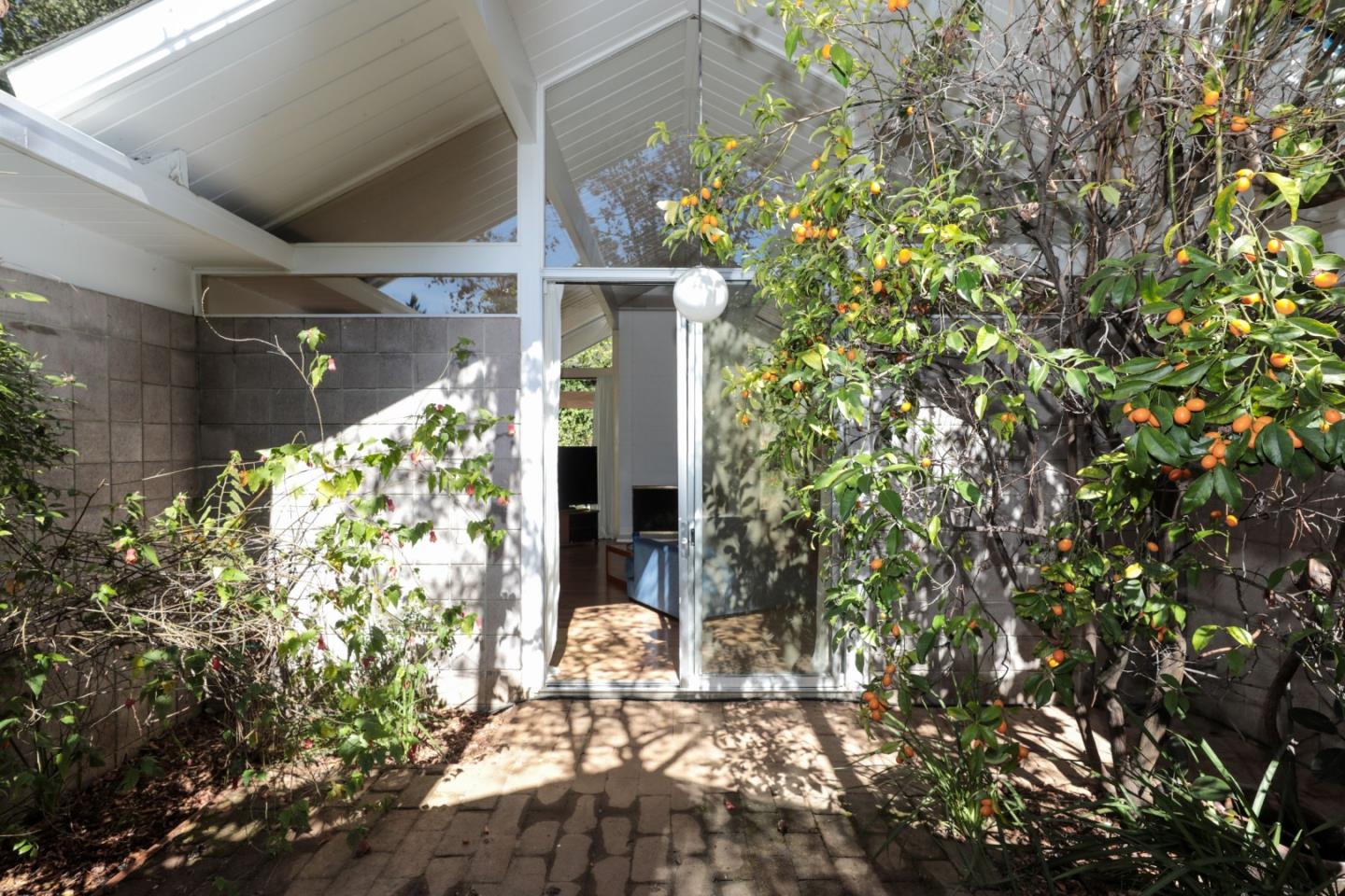 834 Cedro Way Stanford, CA 94305 - Photo 5 of 23