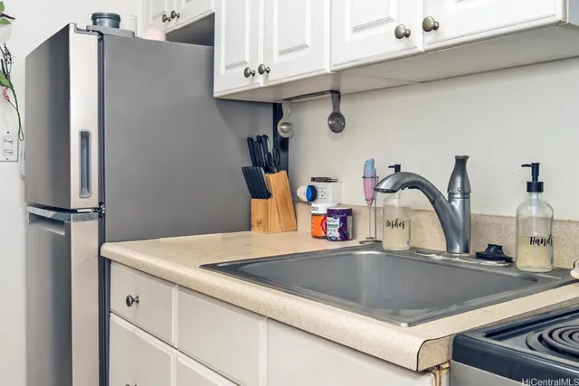 $2,000 | 1720 Ala Moana Boulevard, Unit 201A, Honolulu, HI 96815