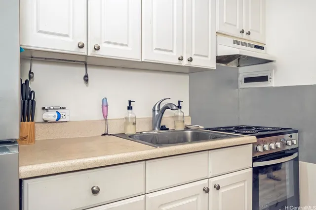 $2,000 | 1720 Ala Moana Boulevard, Unit 201A, Honolulu, HI 96815