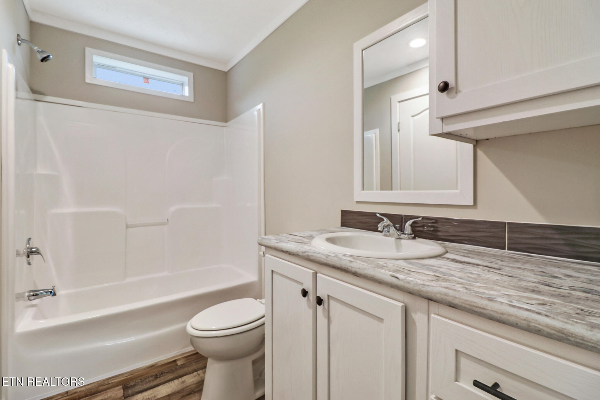 126 Pullman Lane Oneida, TN 37841 - Photo 22 of 31 if1a3996-if1a4000