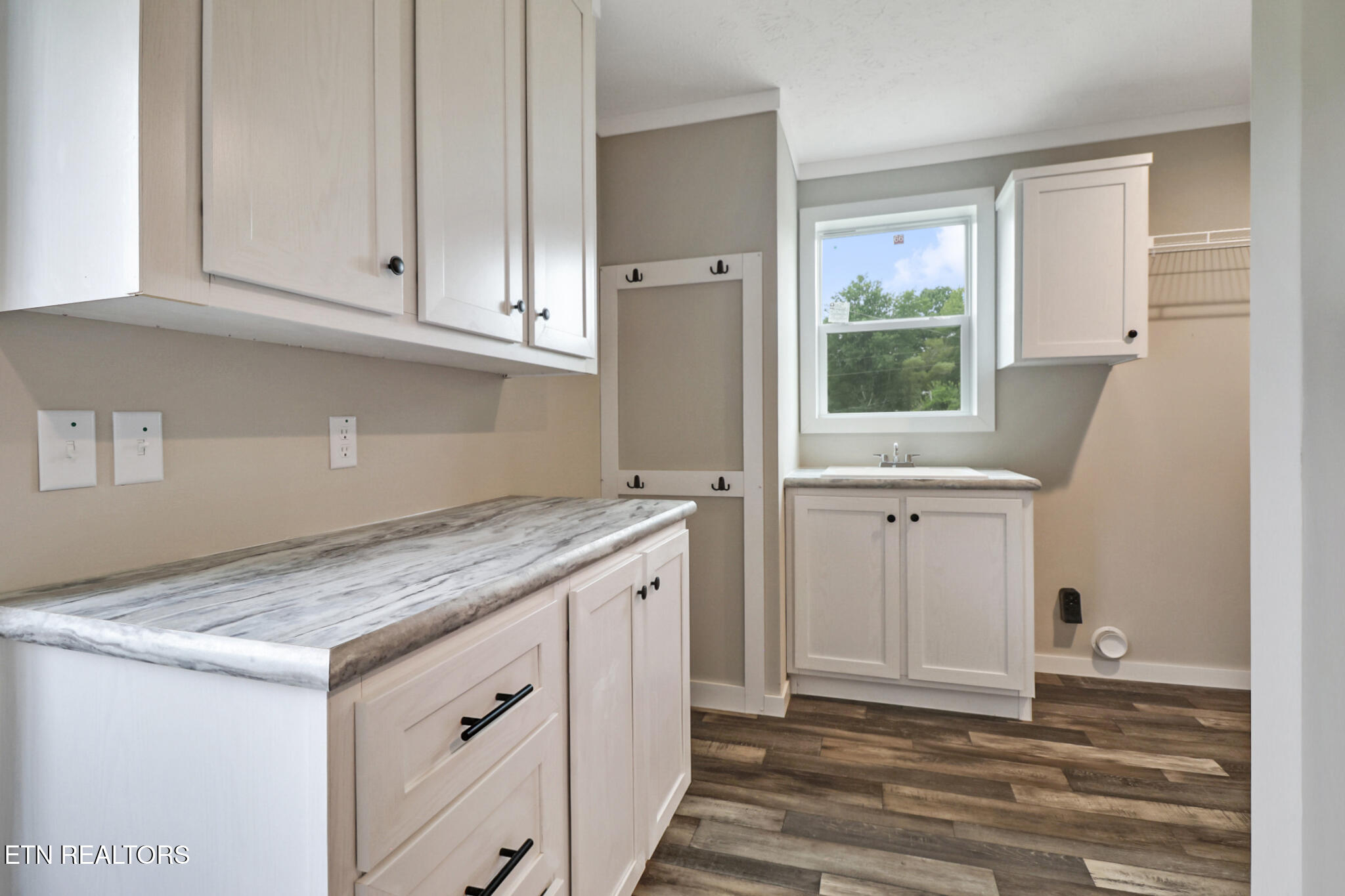 126 Pullman Lane Oneida, TN 37841 - Photo 28 of 31 if1a4016-if1a4020