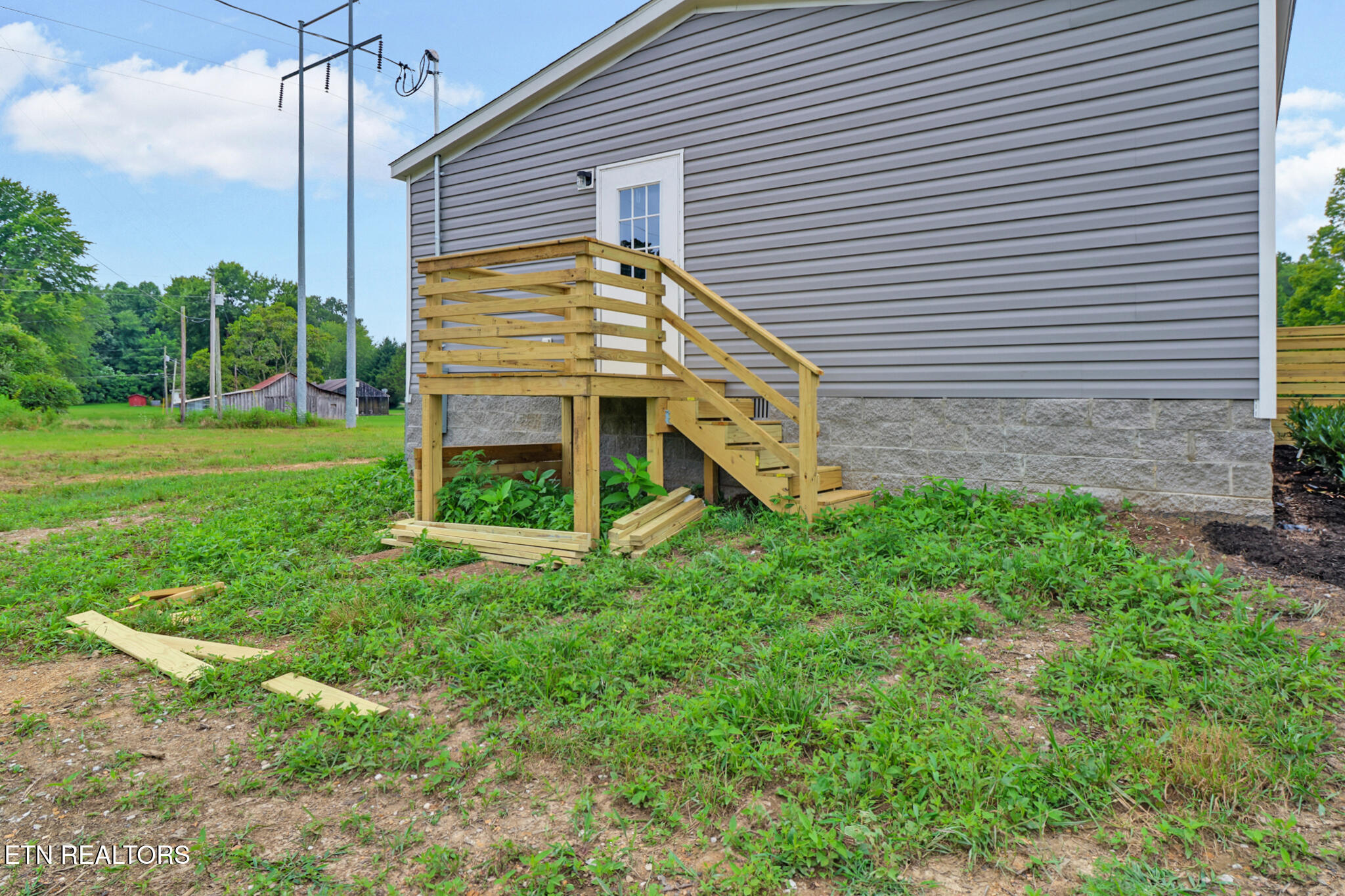 126 Pullman Lane Oneida, TN 37841 - Photo 4 of 31 if1a3896-if1a3900