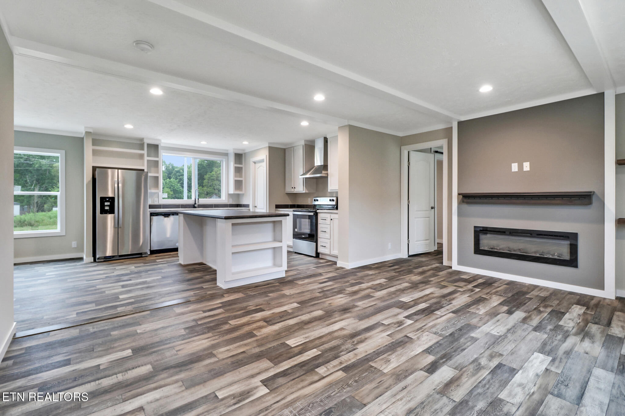 126 Pullman Lane Oneida, TN 37841 - Photo 6 of 31 if1a3906-if1a3910