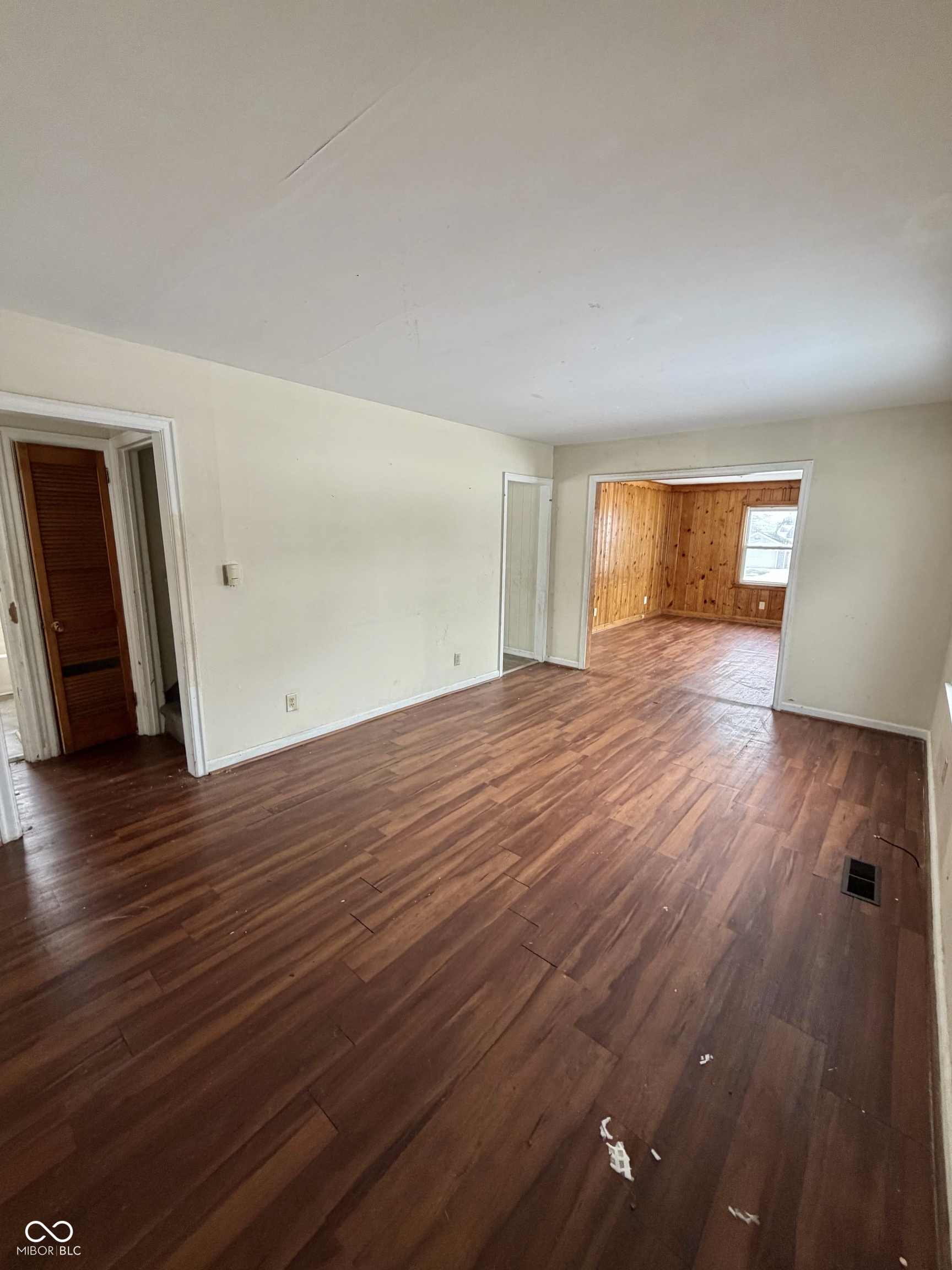 521 West 37th Street Anderson, IN 46013 - Photo 8 of 24