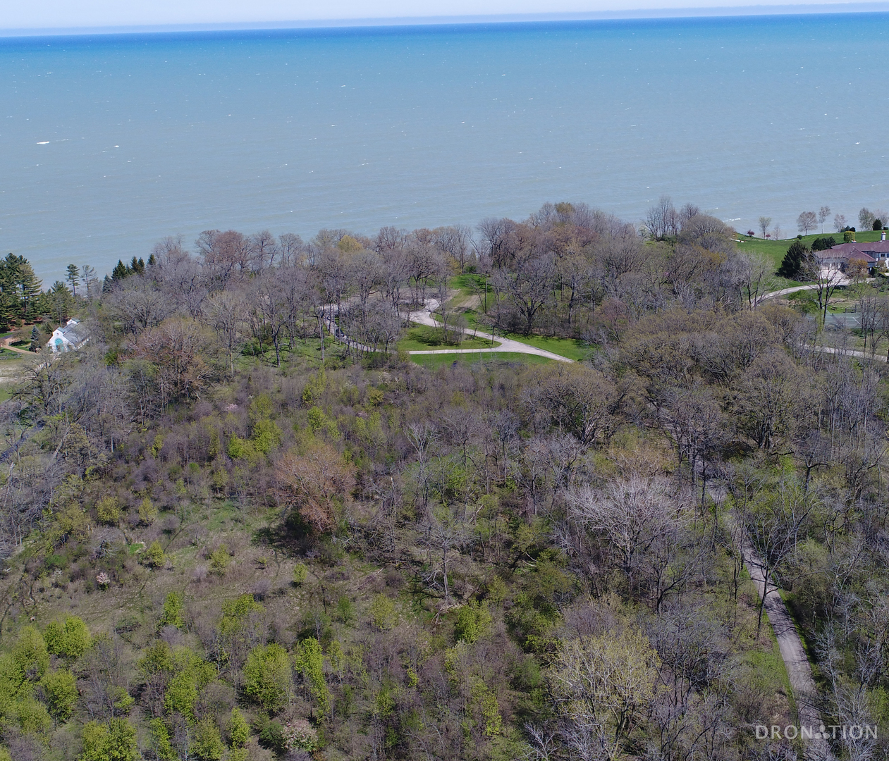 925 North Sheridan Road Lake Forest, IL 60044 - Photo 5 of 15