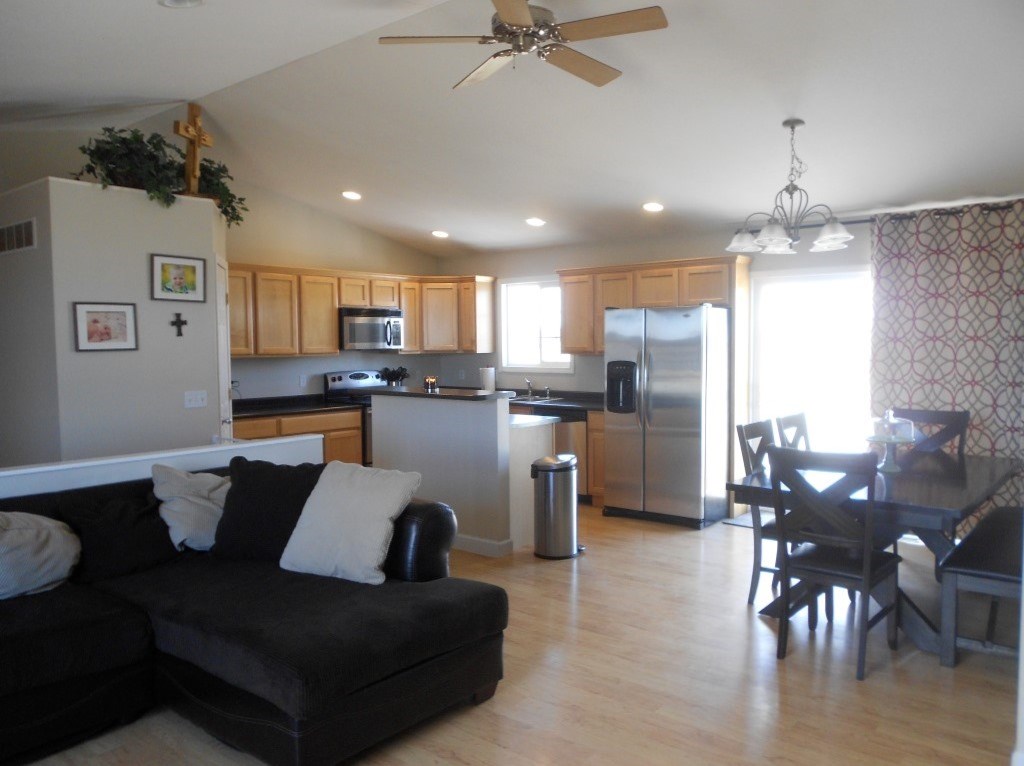 9907 North Begole Road St. Louis, MI 48880 - Photo 4 of 28 1858688-3.JPG