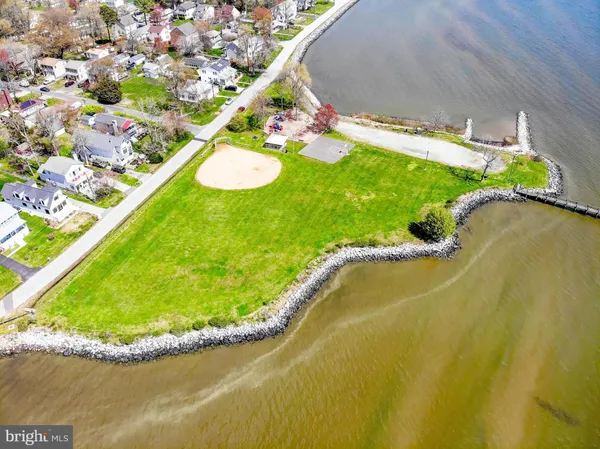 $575,000 | 5510 Berkley Manor Lane, Churchton, MD 20733