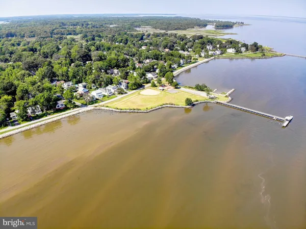 $575,000 | 5510 Berkley Manor Lane, Churchton, MD 20733