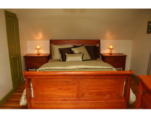 5 Richardson Road Stoneham, MA 02180 - Photo 19 of 30 Gallery Image 19