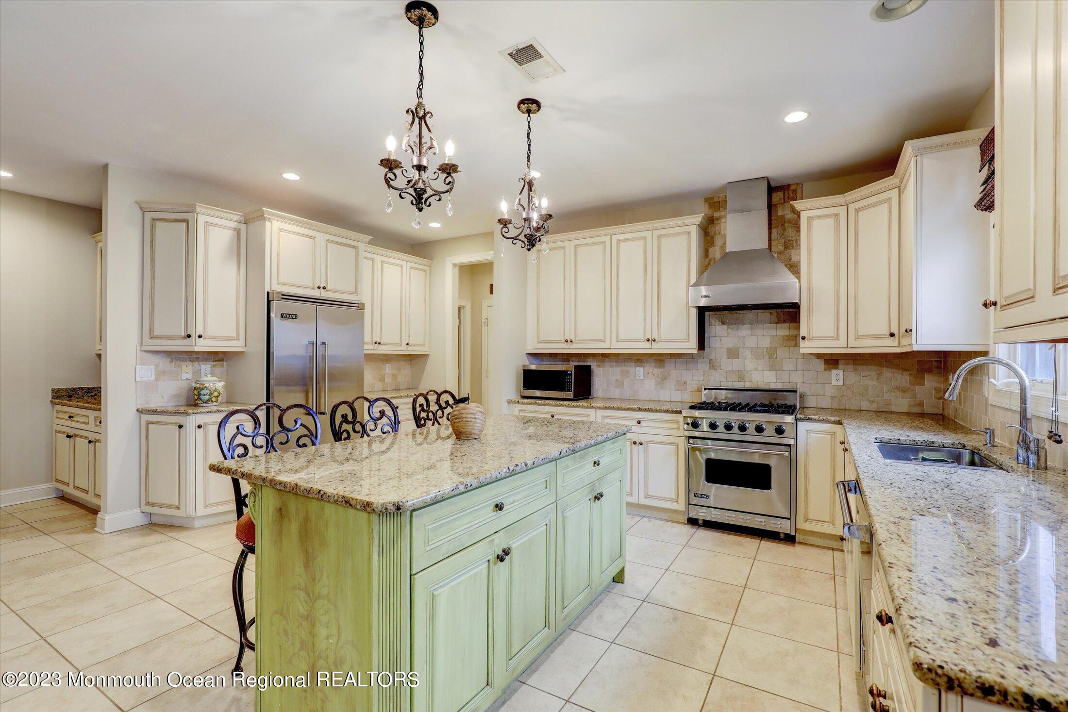 83 Buckley Road Marlboro, NJ 07746 - Photo 14 of 62 center island