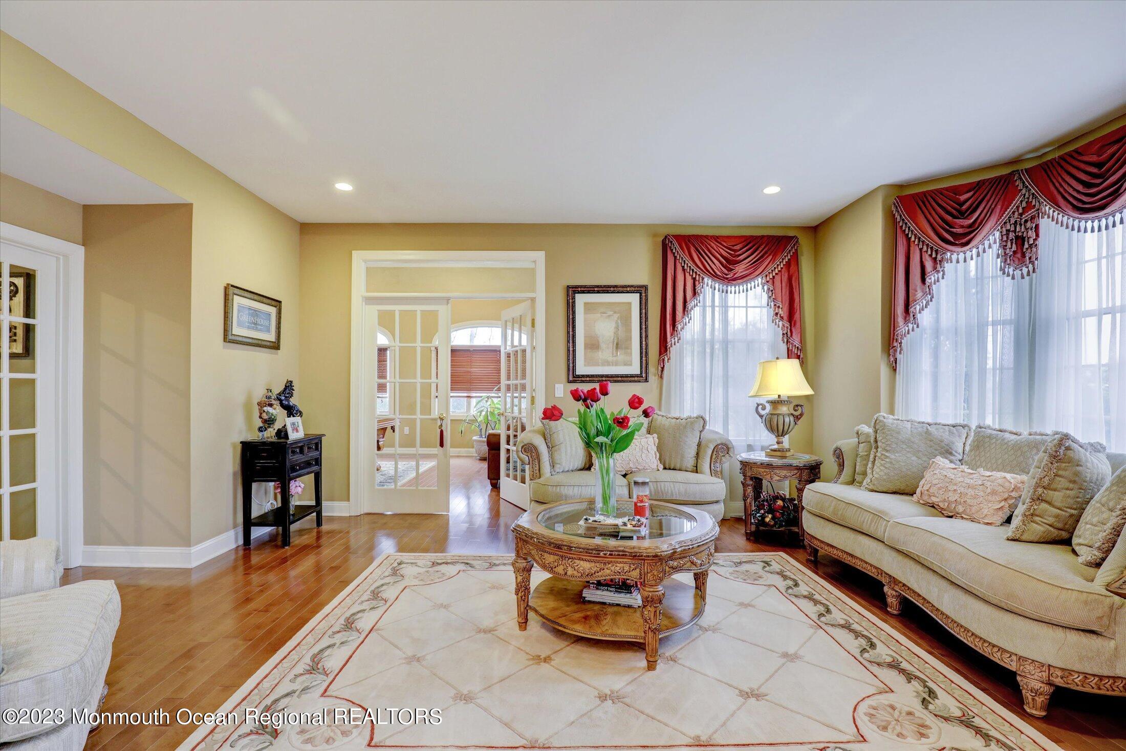 83 Buckley Road Marlboro, NJ 07746 - Photo 21 of 62 Living Room