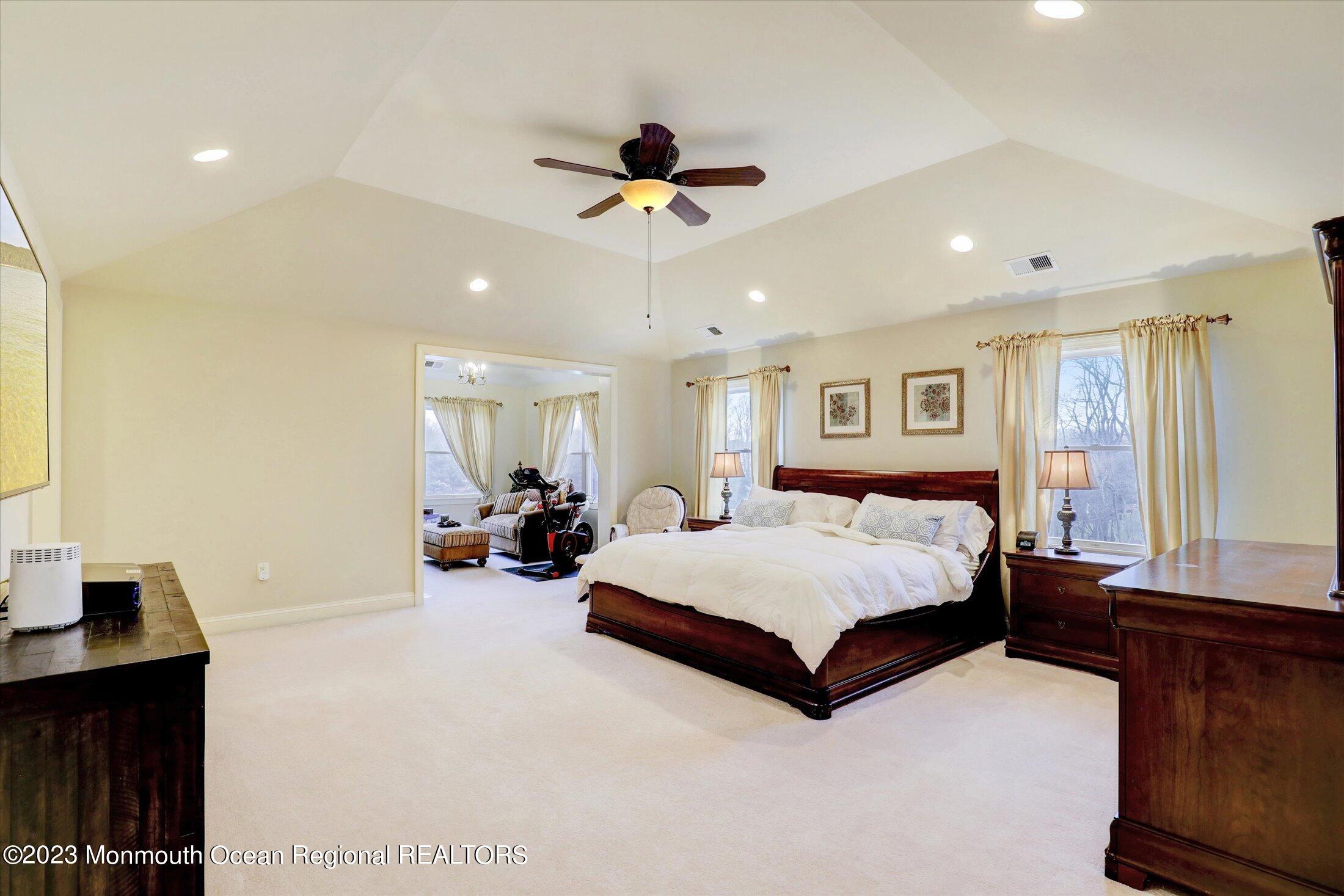 83 Buckley Road Marlboro, NJ 07746 - Photo 33 of 62 Primary suite