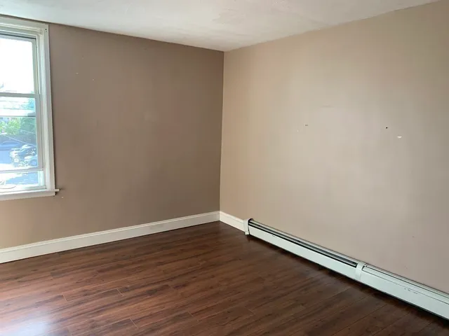 $1,400 | 934 County Street, Unit 3 REAR, Fall River, MA 02723