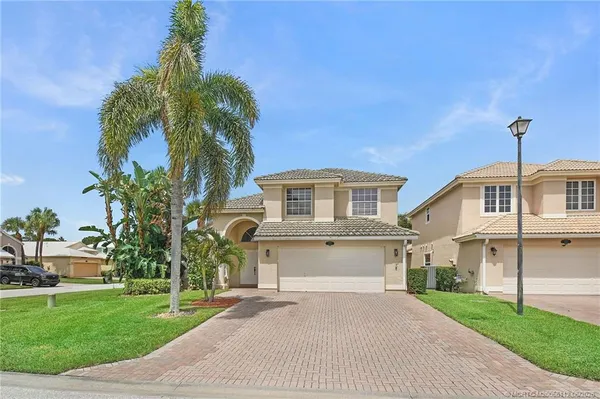 $590,000 | 1015 Southeast Westminster Place, Stuart, FL 34997