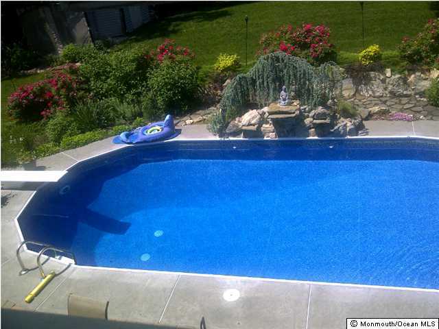 129 Salem Hill Road Howell, NJ 07731 - Photo 1 of 3 Primary Photo