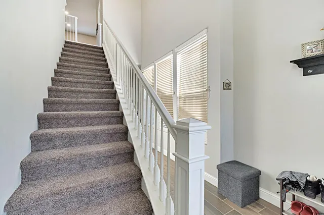 a view of entryway and hall