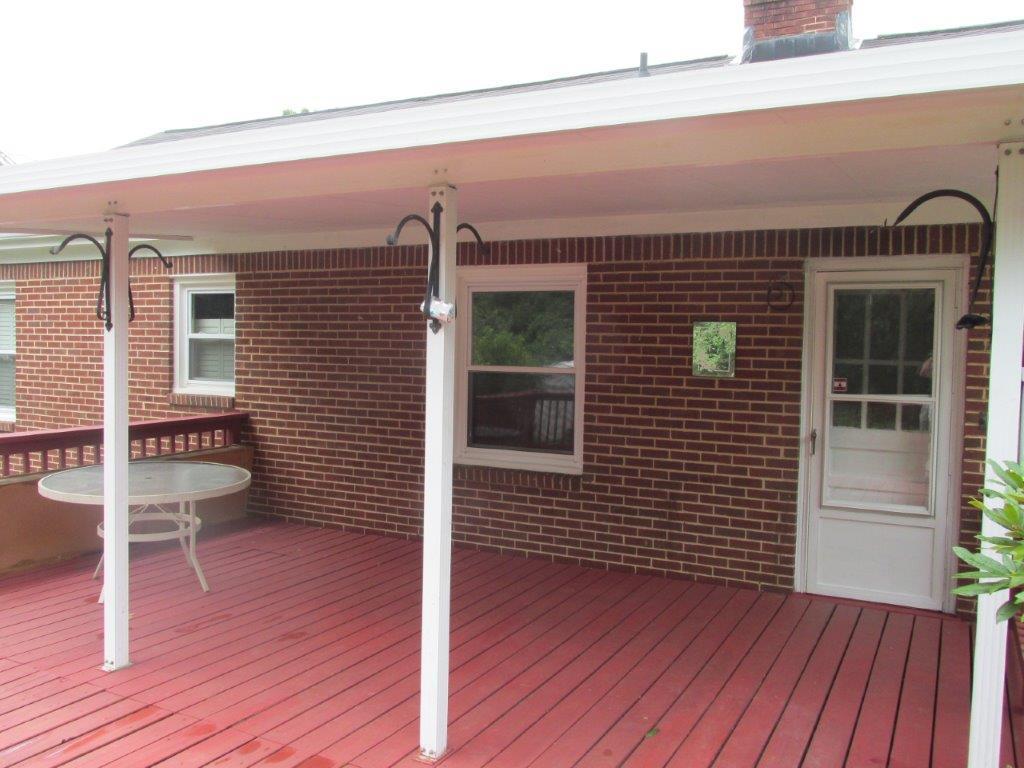 5207 Hearthstone Road Roanoke, VA 24012 - Photo 16 of 18 IMG_3008