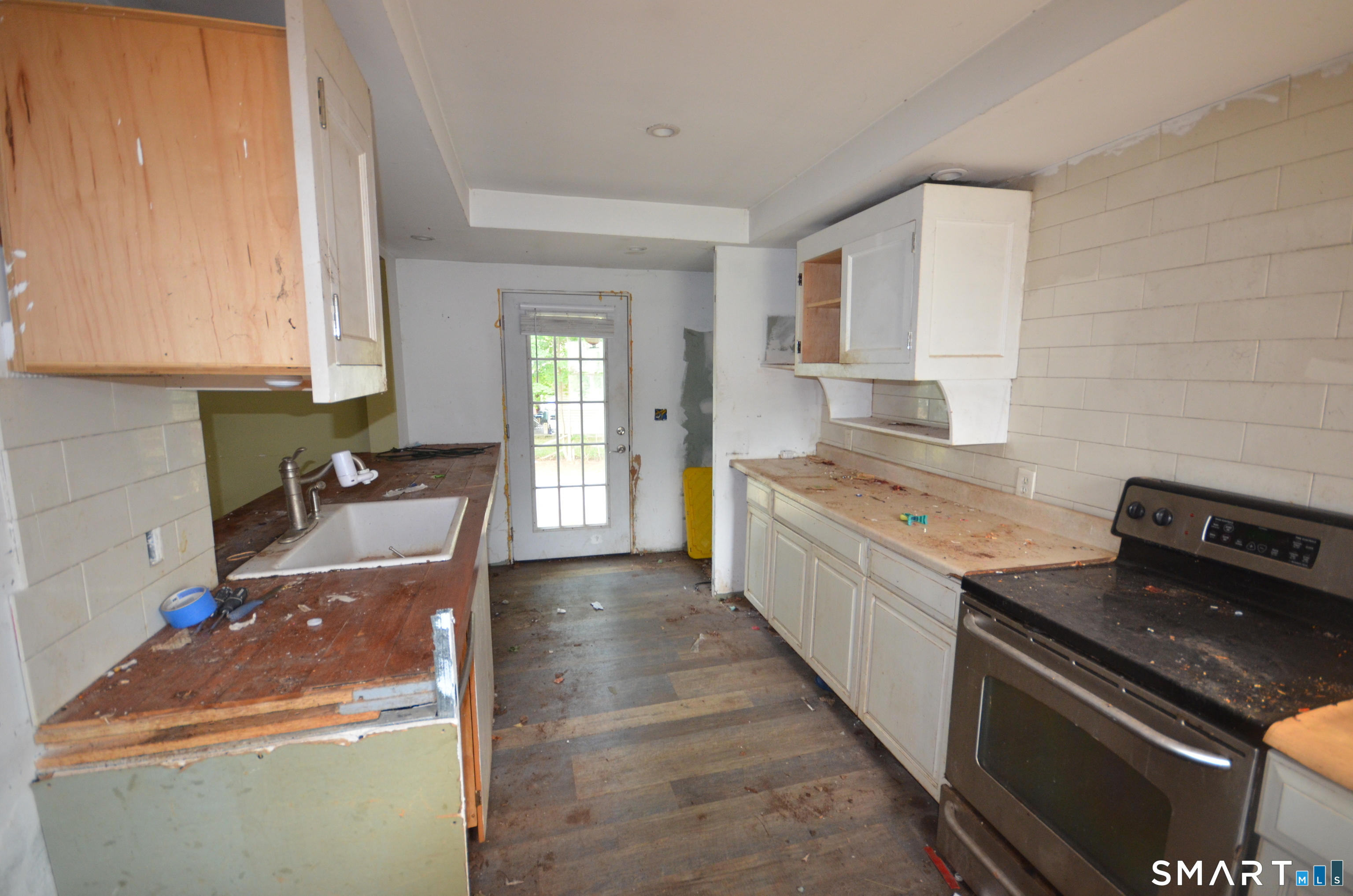 190 Sasapequan Road Fairfield, CT 06824 - Photo 13 of 29