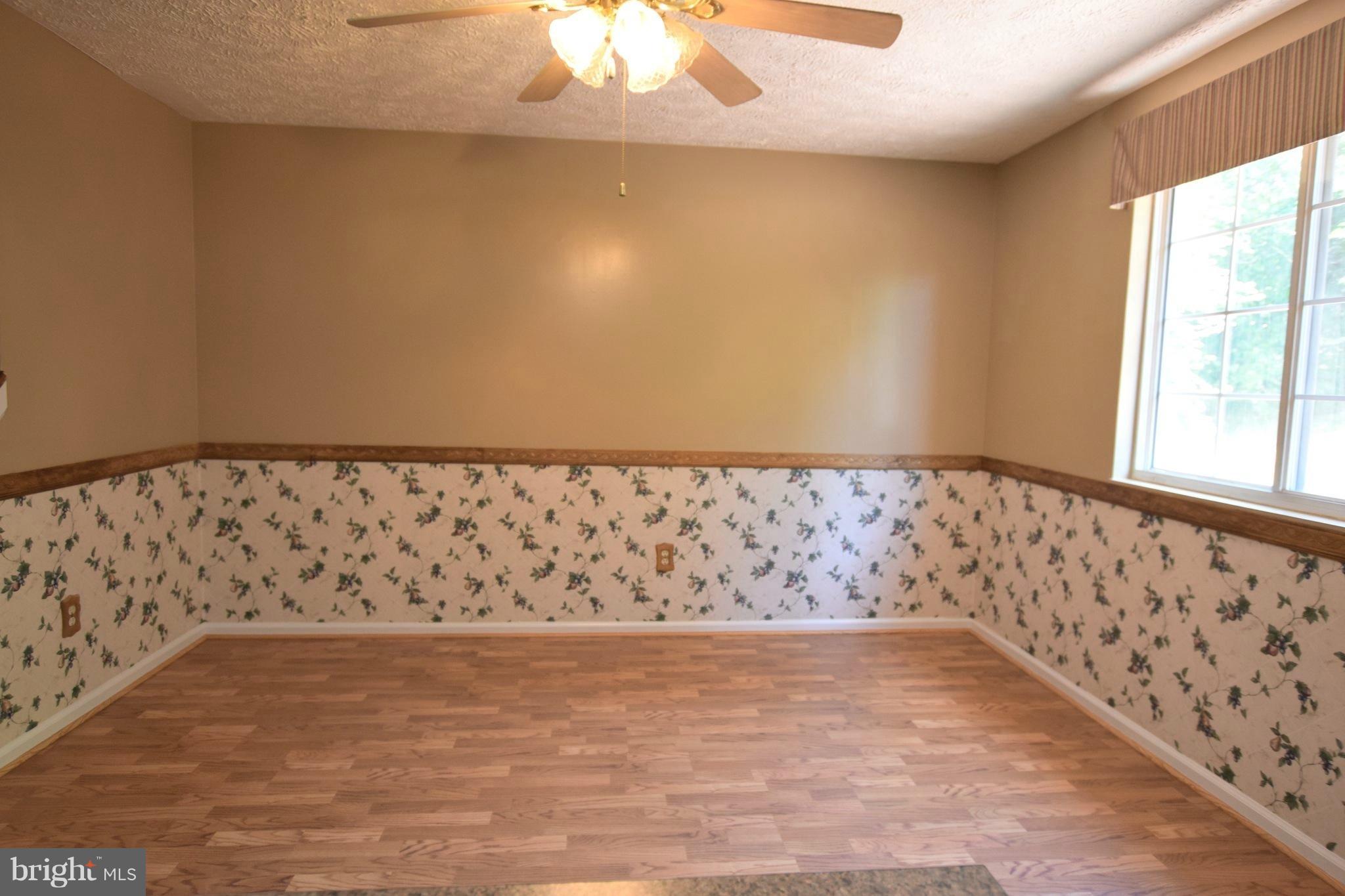 7575 Aspenpark Road Lorton, VA 22079 - Photo 7 of 20 Dining Room