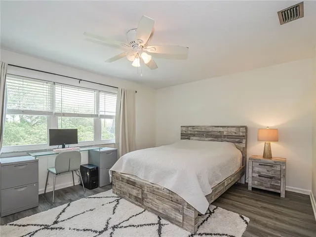 $179,000 | 1901 Indian River Boulevard, Unit 206, Vero Beach, FL 32960