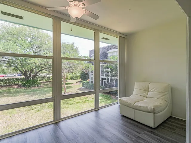 $179,000 | 1901 Indian River Boulevard, Unit 206, Vero Beach, FL 32960