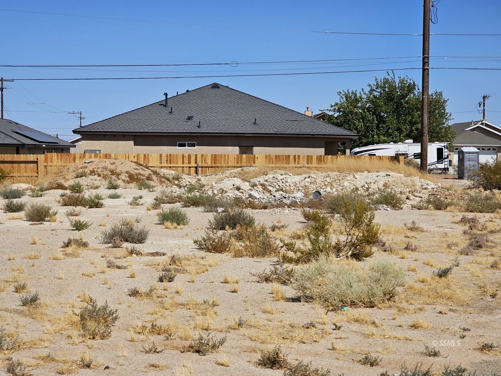 1304 Porter Street Ridgecrest, CA 93555 - Photo 4 of 17