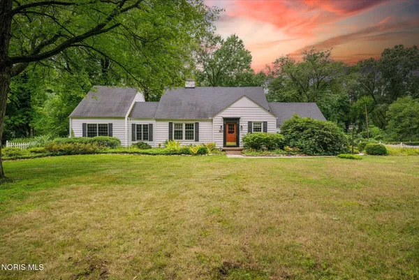 $374,900 | 4123 Forestlawn Road, Toledo, OH 43623