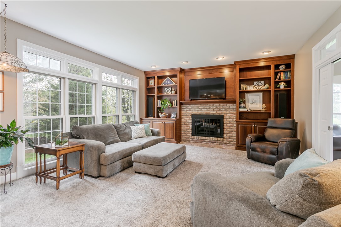 61 Vineyard Hill Perinton, NY 14450 - Photo 15 of 47