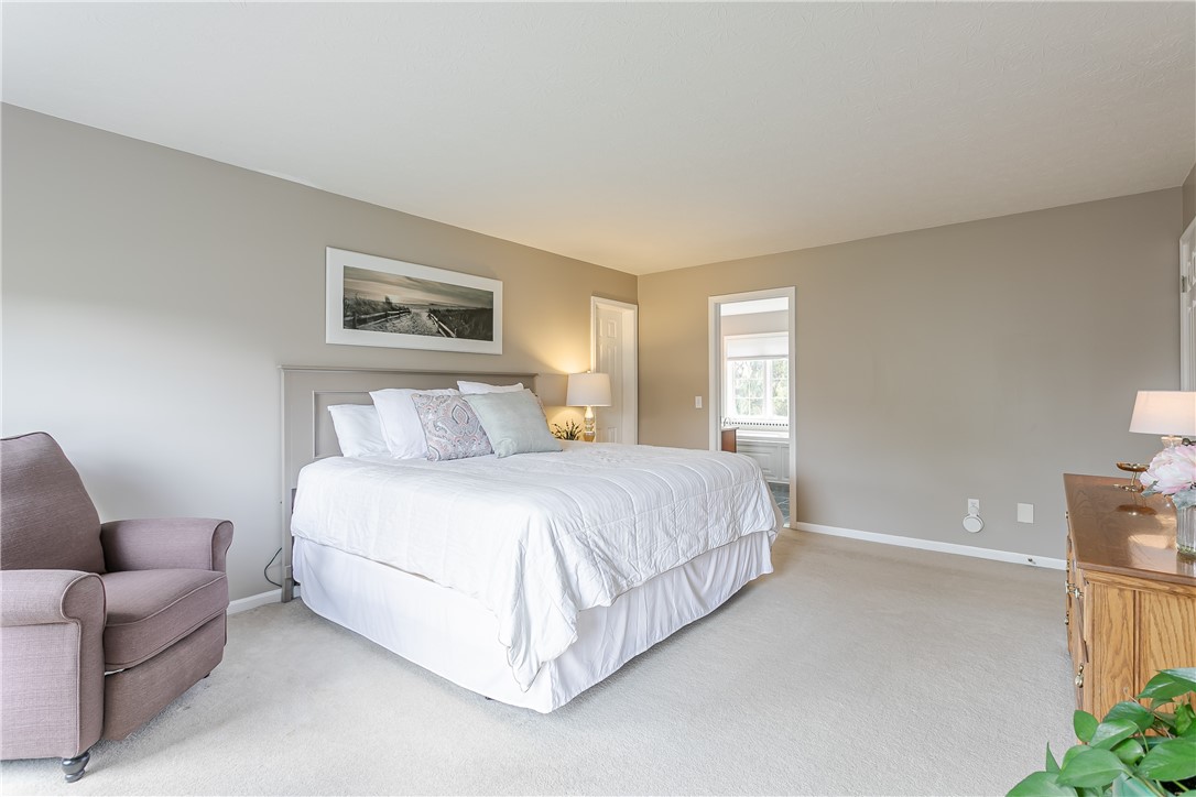 61 Vineyard Hill Perinton, NY 14450 - Photo 23 of 47