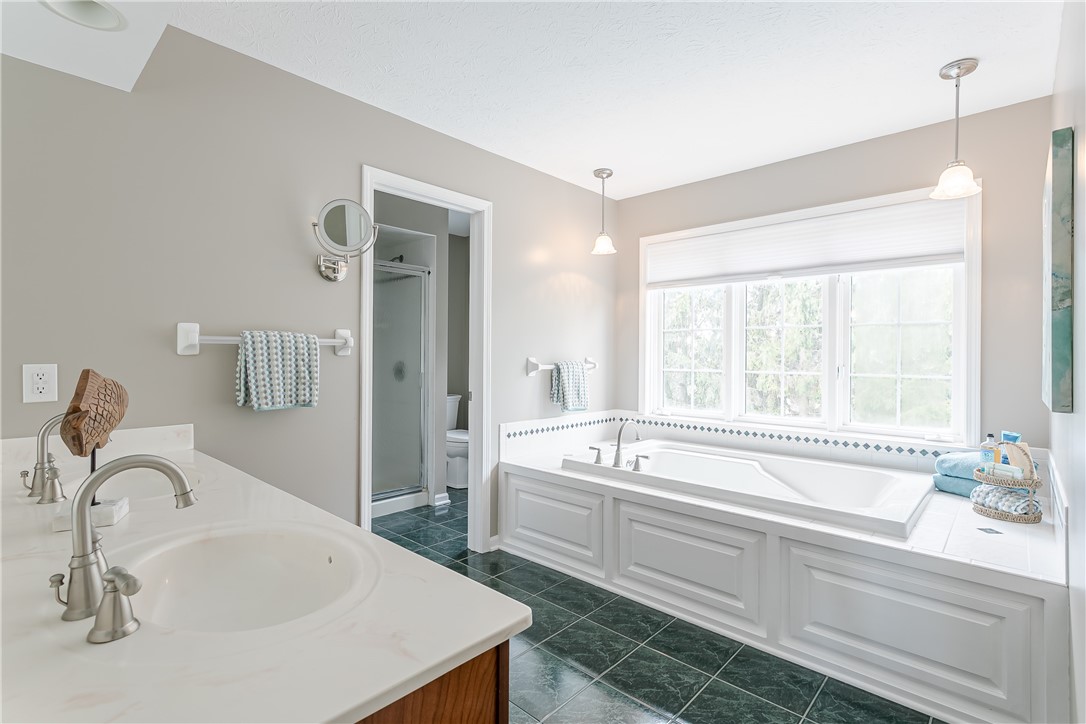 61 Vineyard Hill Perinton, NY 14450 - Photo 24 of 47