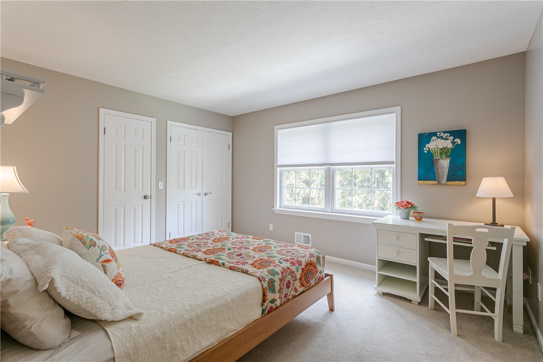 61 Vineyard Hill Perinton, NY 14450 - Photo 27 of 47