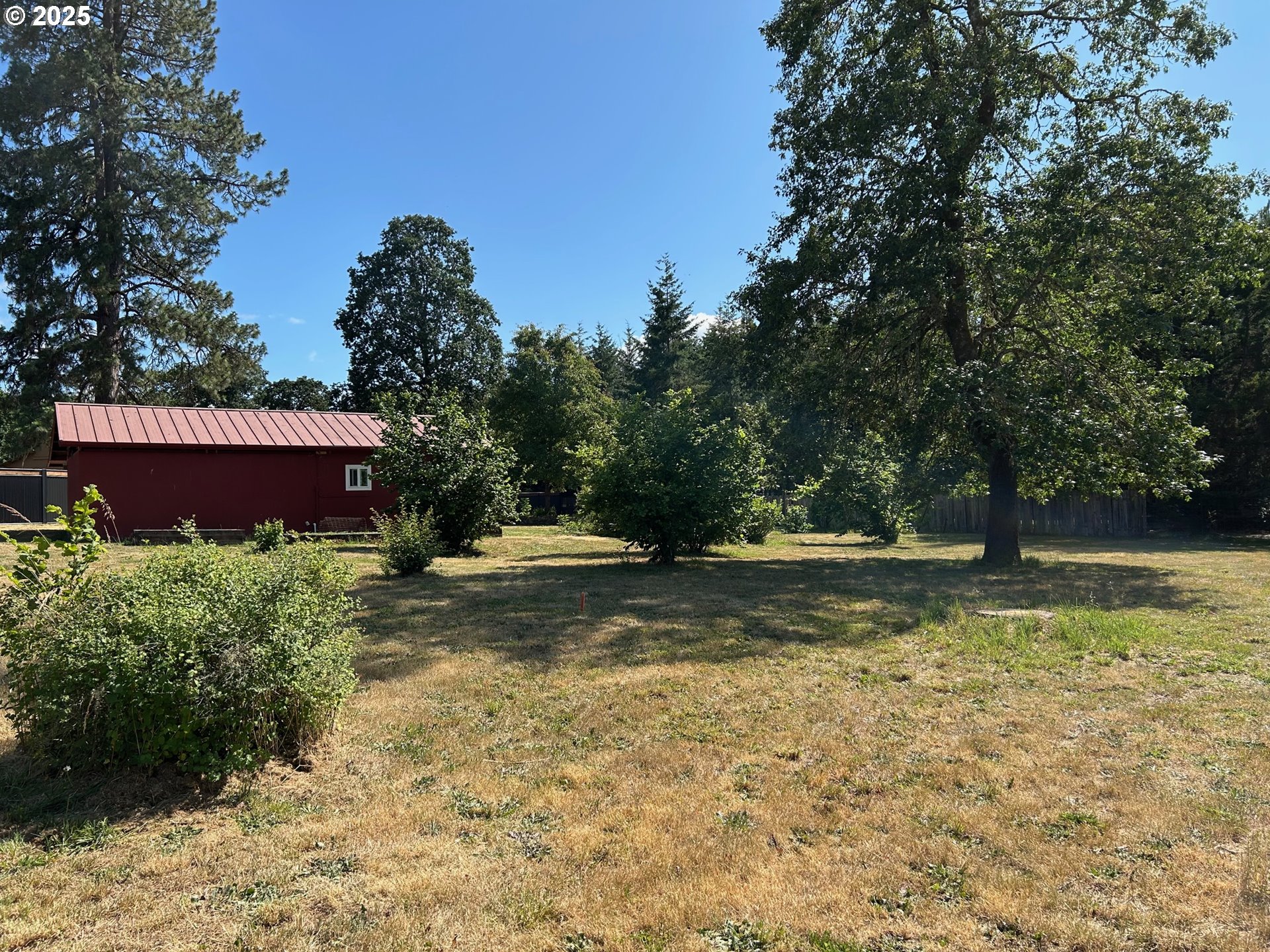 Jeans Road Veneta, OR 97487 - Photo 22 of 33