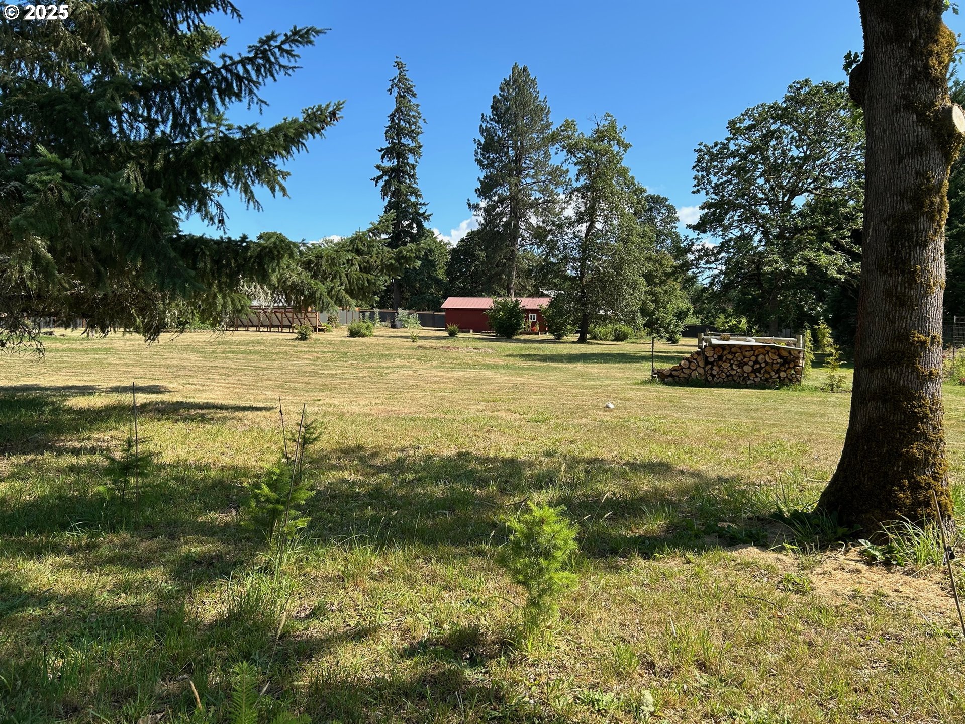 Jeans Road Veneta, OR 97487 - Photo 23 of 33
