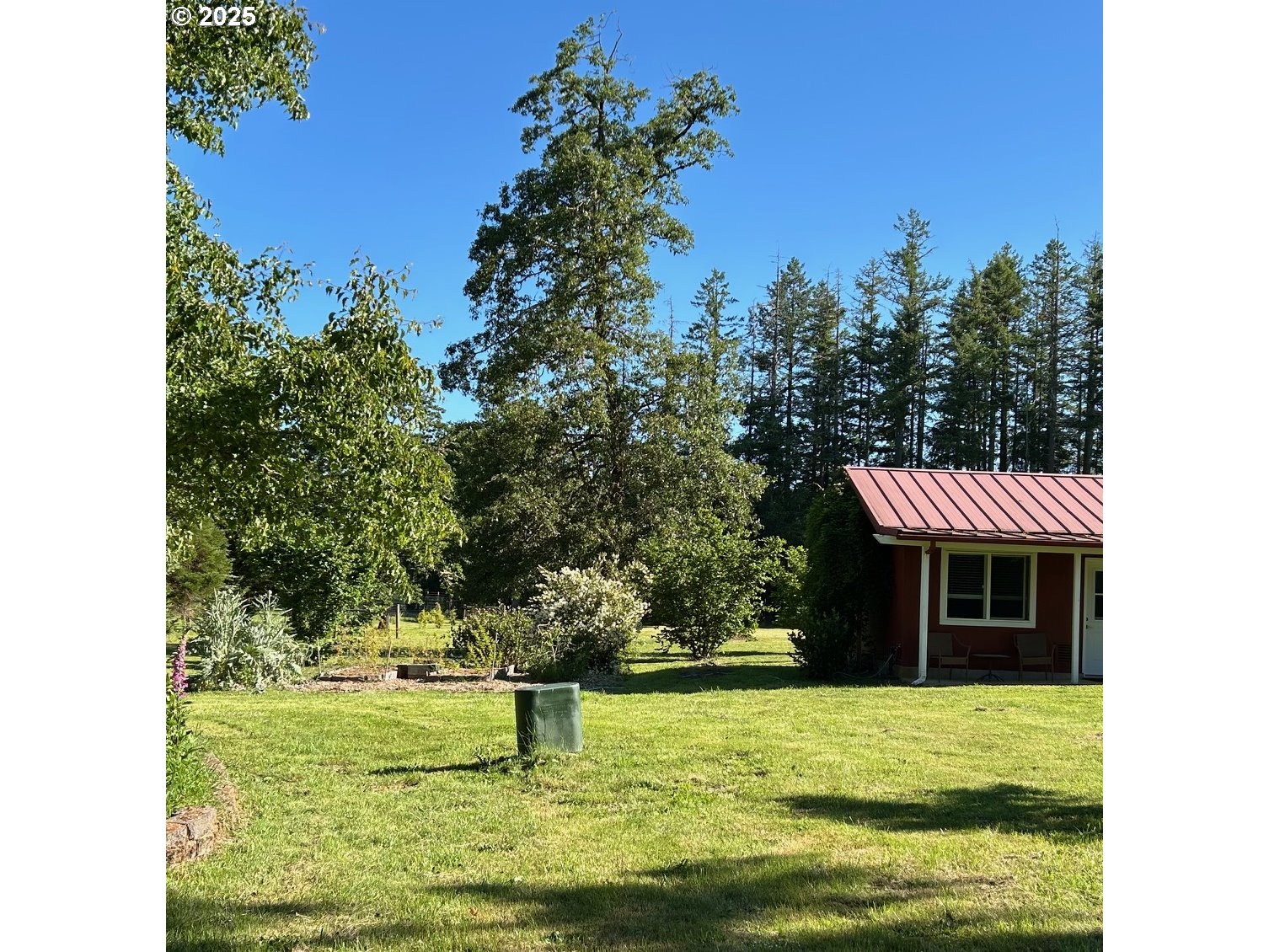 Jeans Road Veneta, OR 97487 - Photo 8 of 33