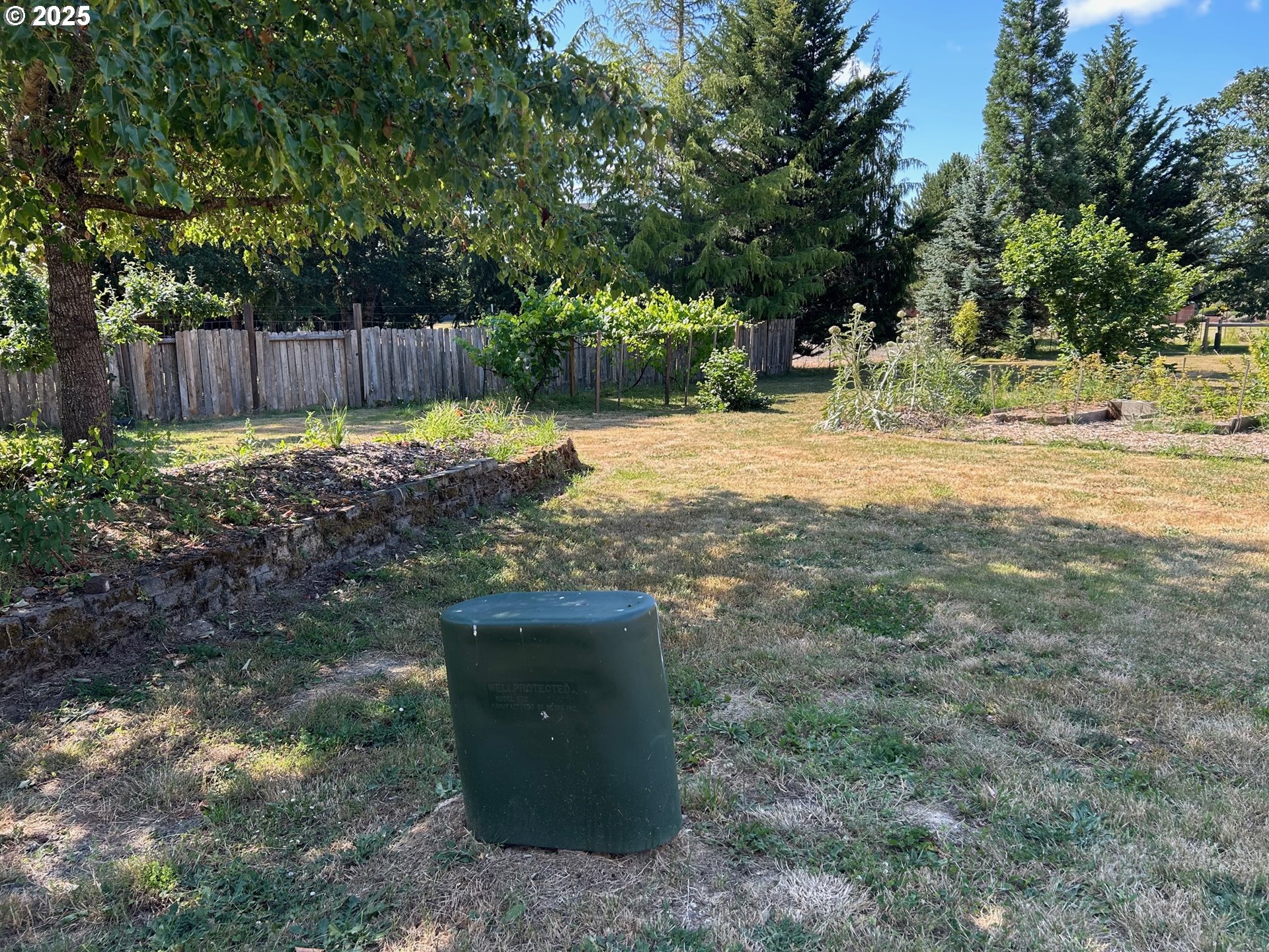 Jeans Road Veneta, OR 97487 - Photo 9 of 33